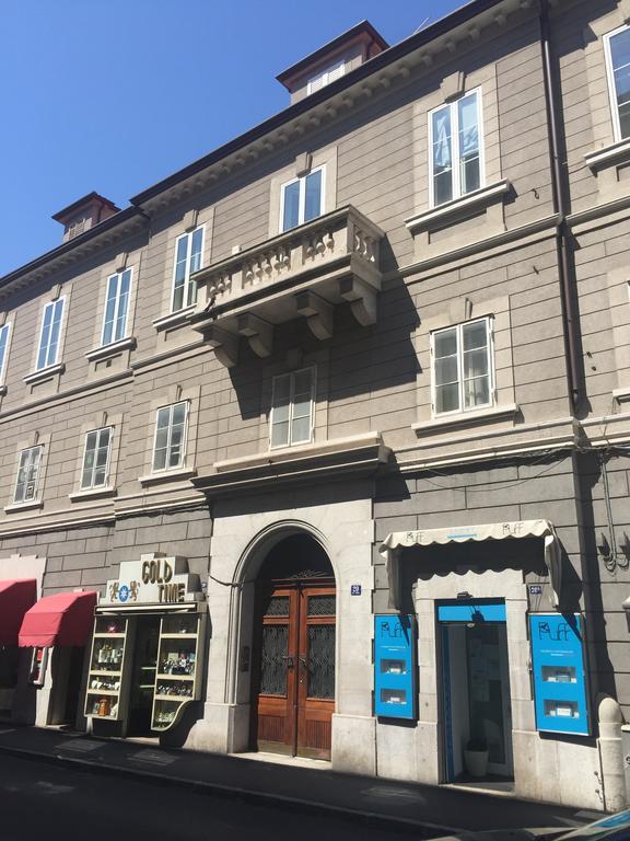 Lo Studio Di Joyce Trieste Exteriör bild
